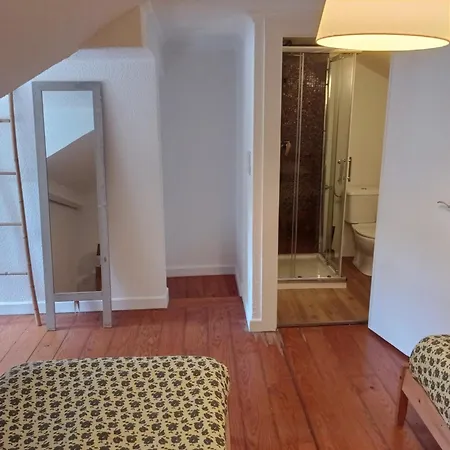 Typical Duplex In Bairro Alto דירה