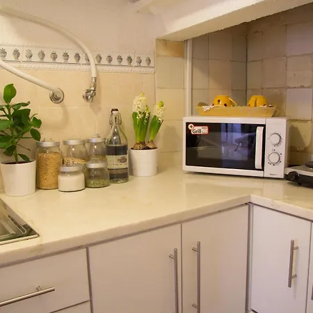 Typical Duplex In Bairro Alto 아파트 *