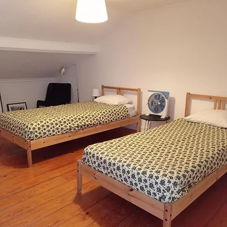 아파트 Typical Duplex In Bairro Alto 리스본